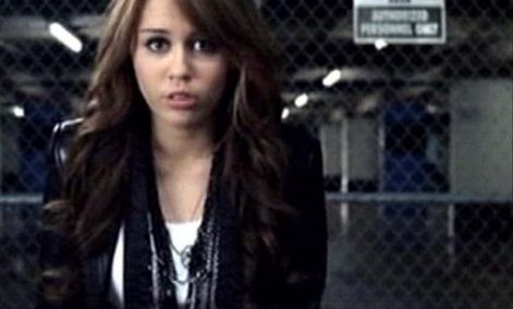 miley_cyrus_is_a_spoiled_brat.jpg miley_cyrus_is_a_spoiled_brat.jpg
